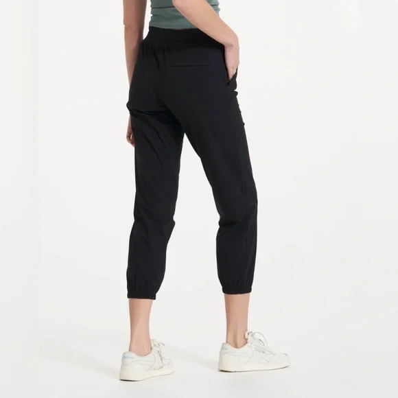 Vuori Miles Jogger in Black Size Medium Technical Pant Gorpcore Athleisure READ - Picture 2 of 16
